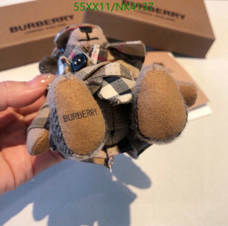 Key pendant-Burberry Code: NK4137 $: 55USD