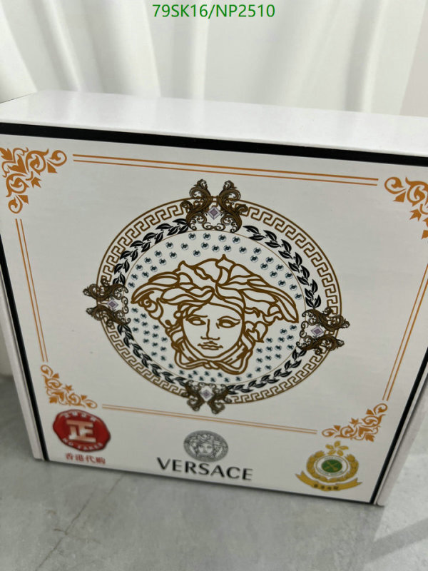 Belts-Versace Code: NP2510 $: 79USD