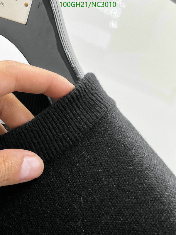 Clothing-Prada Code: NC3010 $: 100USD