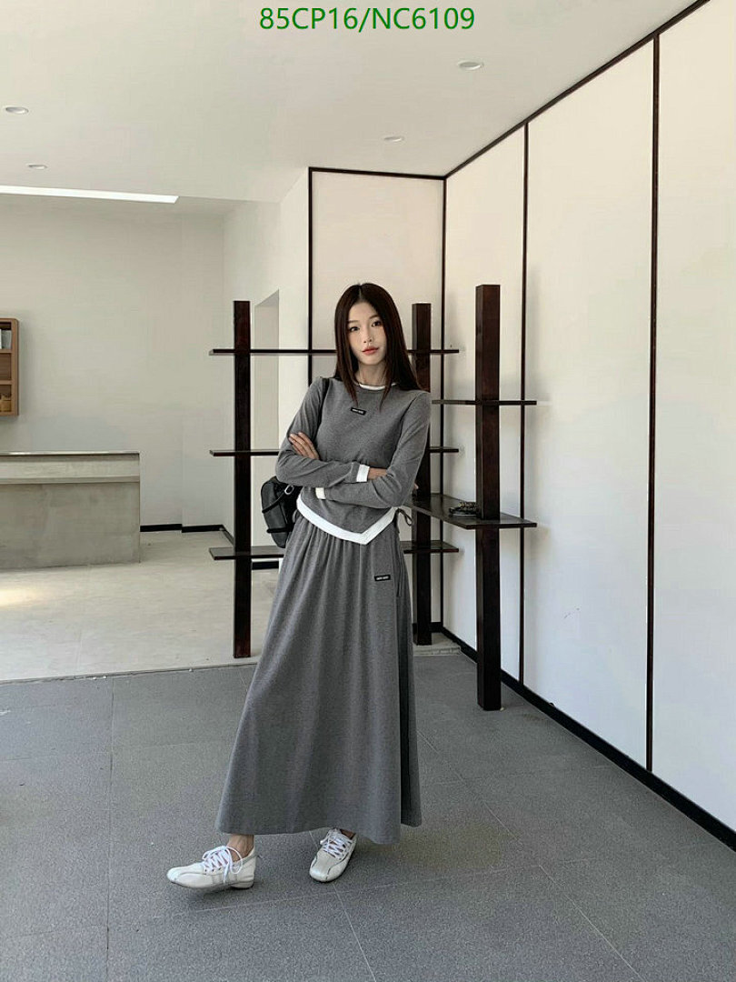 Clothing-MIUMIU Code: NC6109 $: 85USD