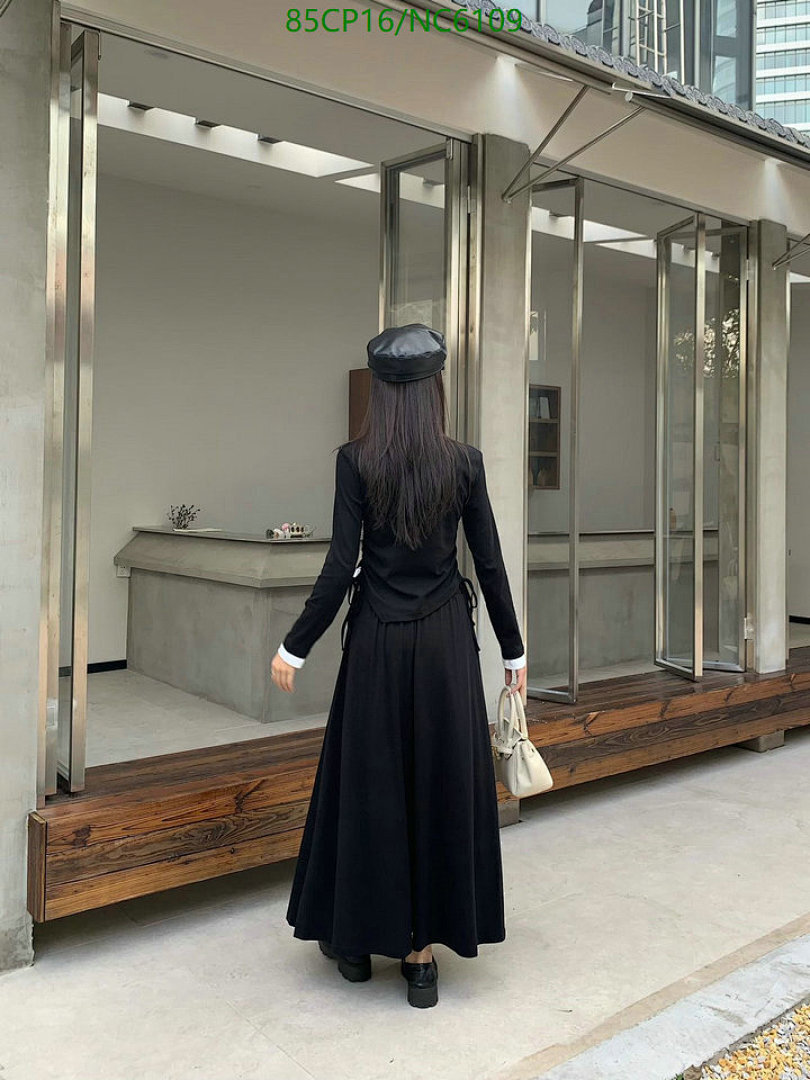 Clothing-MIUMIU Code: NC6109 $: 85USD