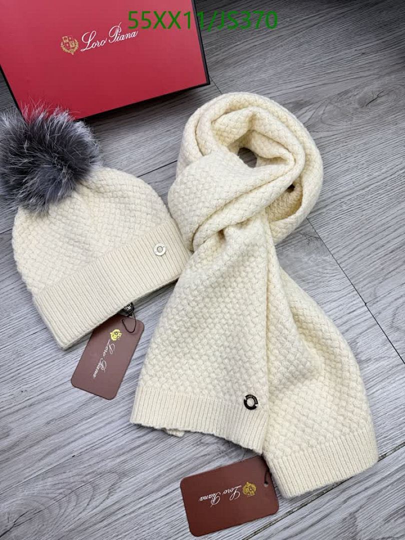 Scarf-Loro Piana Code: JS370 $: 55USD