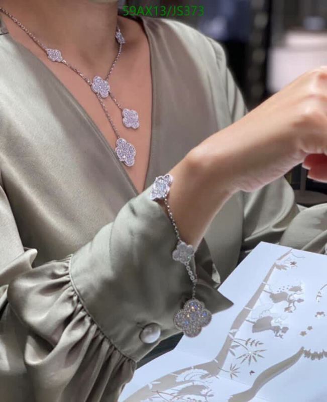 Jewelry-Van Cleef & Arpels Code: JS373 $: 59USD