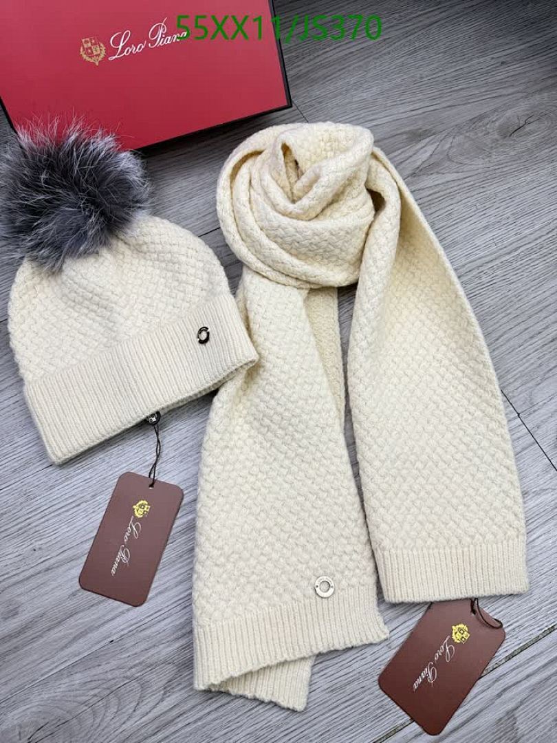 Scarf-Loro Piana Code: JS370 $: 55USD