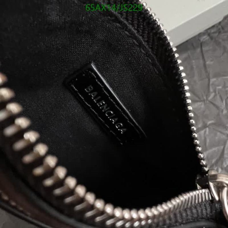 Key pendant-Balenciaga Code: JS229 $: 65USD