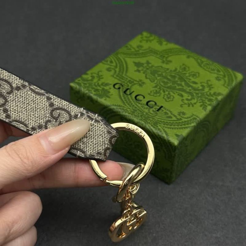 Key pendant-Gucci Code: JS230 $: 35USD