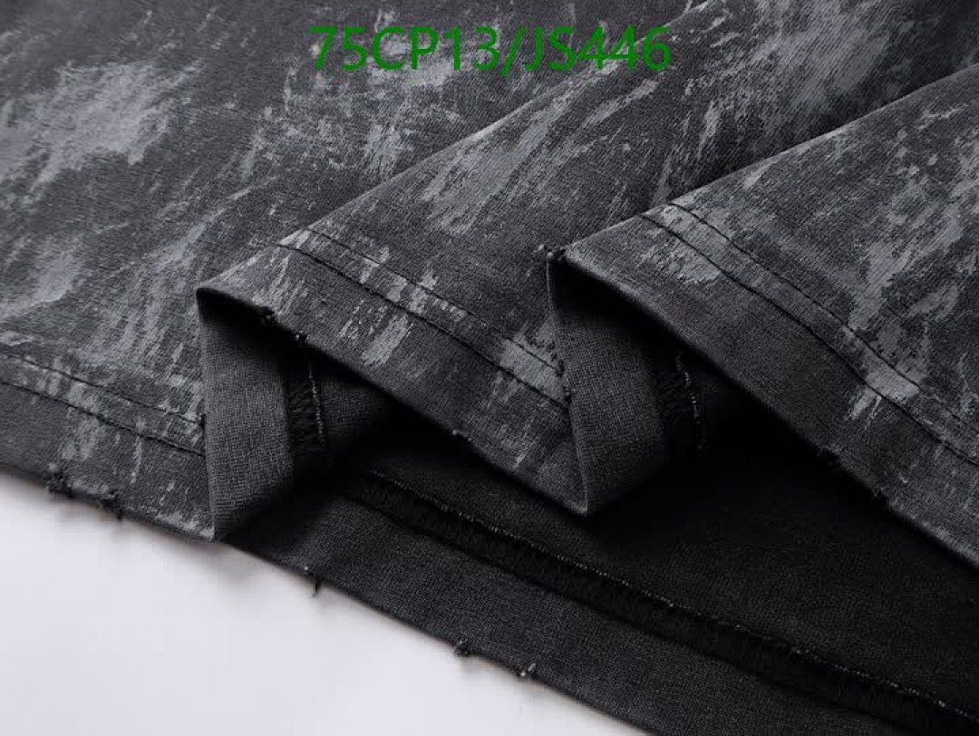 Clothing-Balenciaga Code: JS446 $: 75USD