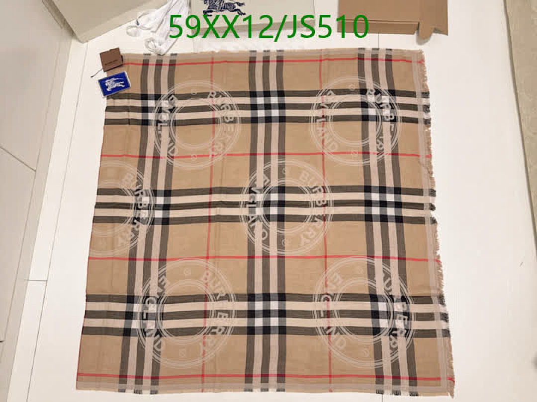 Scarf-Burberry Code: JS510 $: 59USD