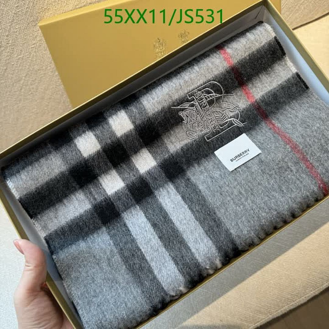 Scarf-Burberry Code: JS531 $: 55USD