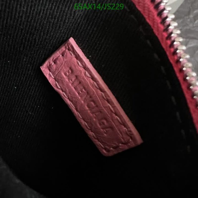 Key pendant-Balenciaga Code: JS229 $: 65USD