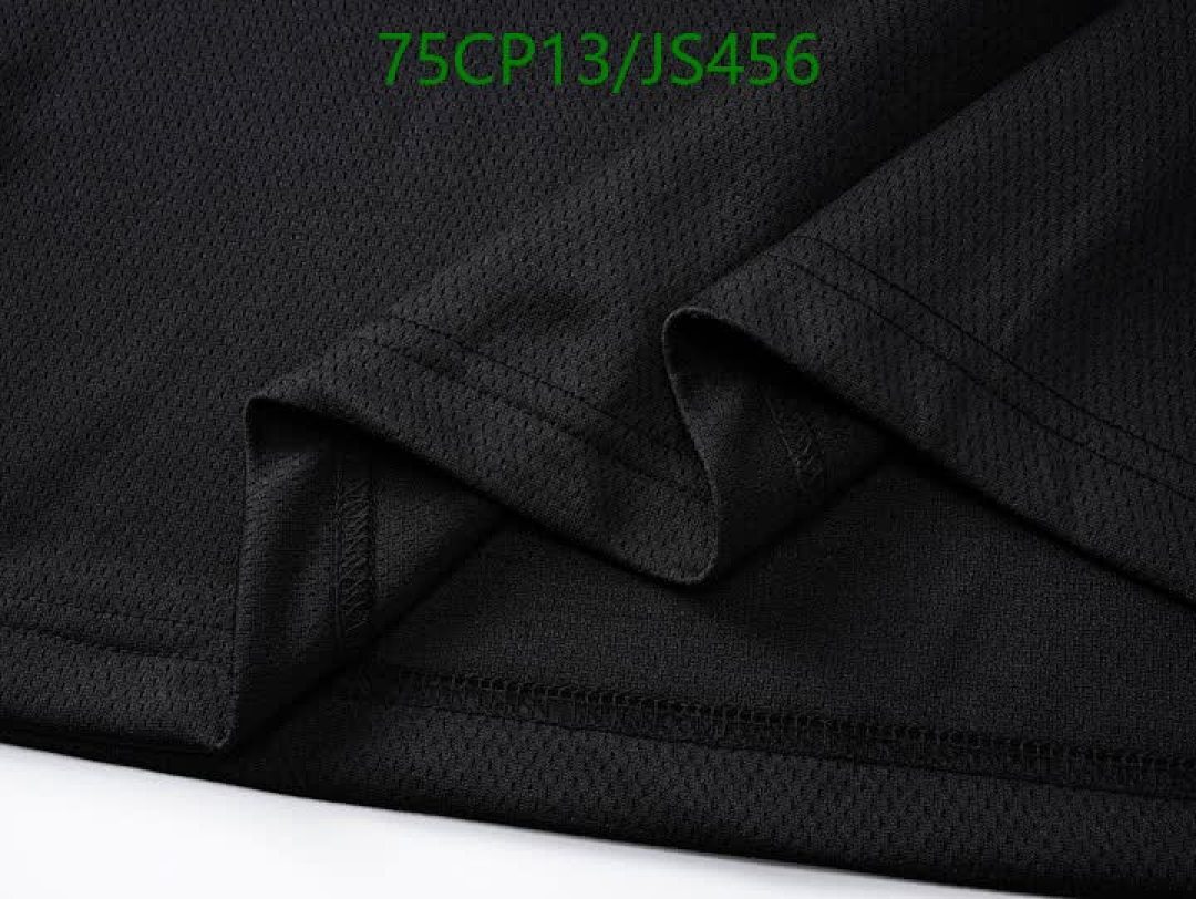 Clothing-Balenciaga Code: JS456 $: 75USD