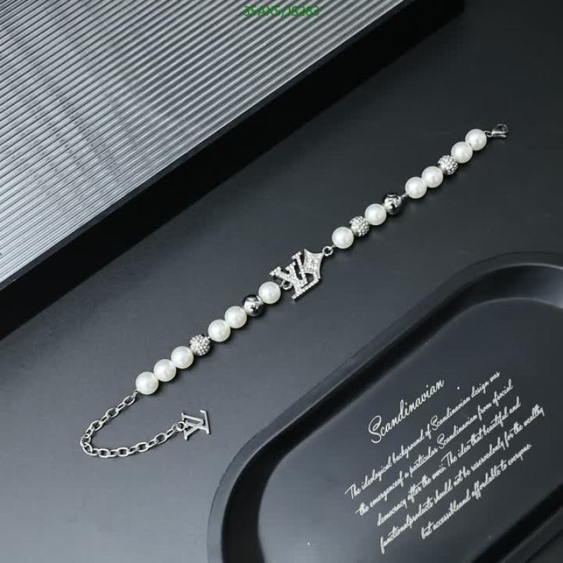 Key pendant-LV Code: JS283 $: 35USD