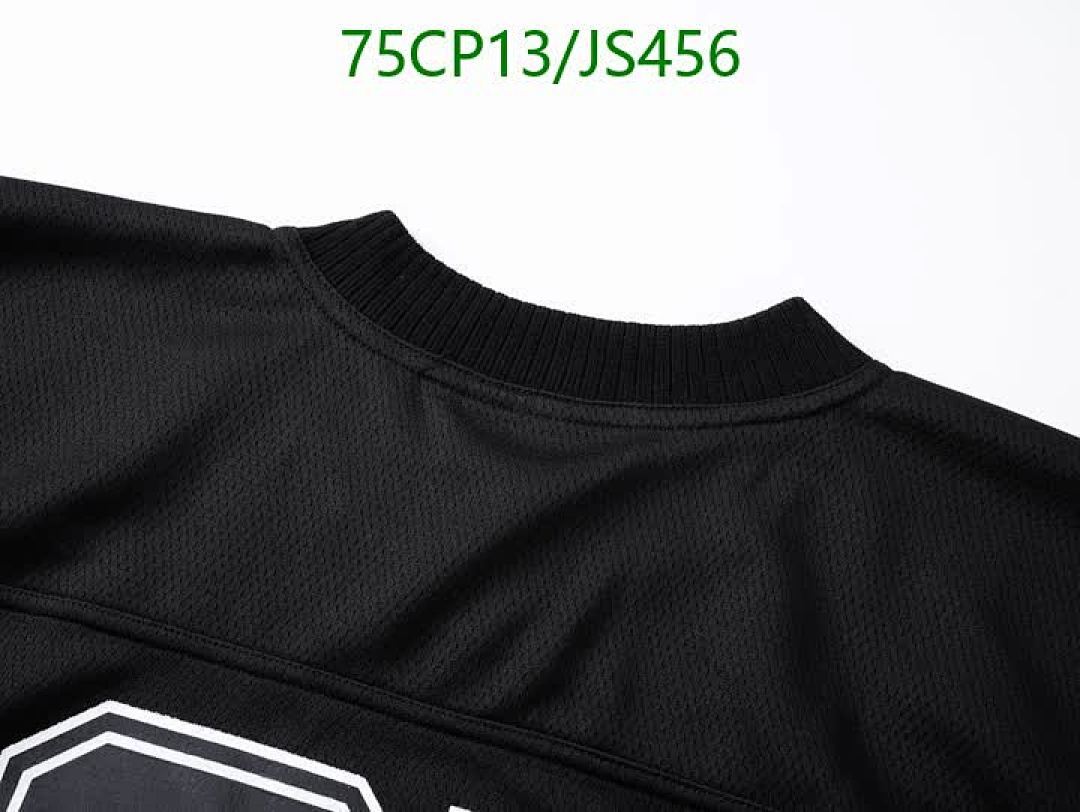 Clothing-Balenciaga Code: JS456 $: 75USD