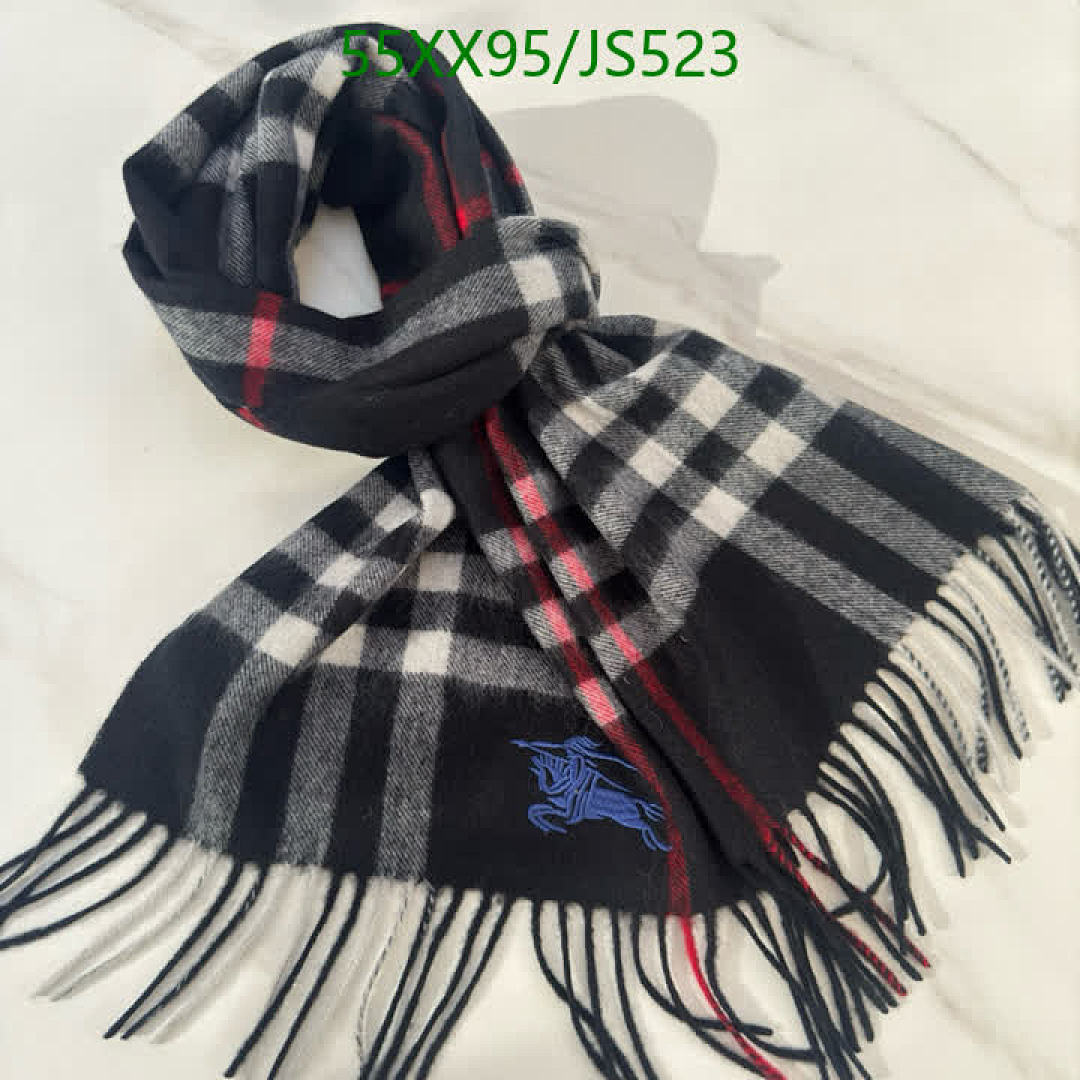 Scarf-Burberry Code: JS523 $: 55USD