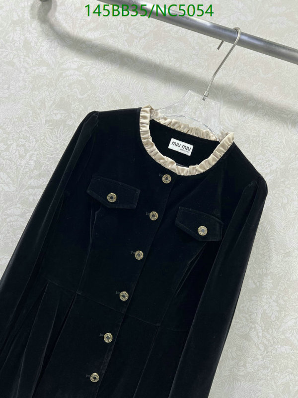 Clothing-Celine Code: NC5054 $: 145USD