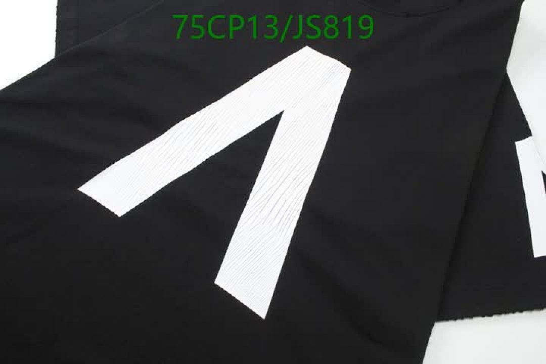 Clothing-Balenciaga Code: JS819 $: 75USD