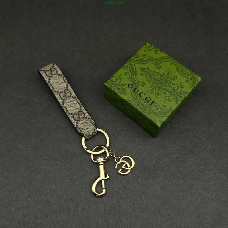 Key pendant-Gucci Code: JS230 $: 35USD