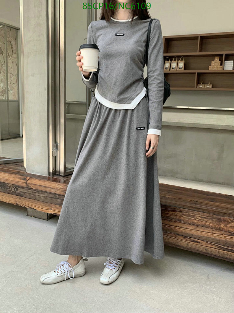 Clothing-MIUMIU Code: NC6109 $: 85USD