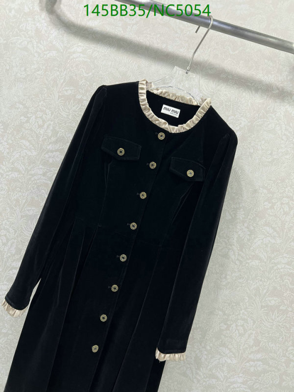 Clothing-Celine Code: NC5054 $: 145USD