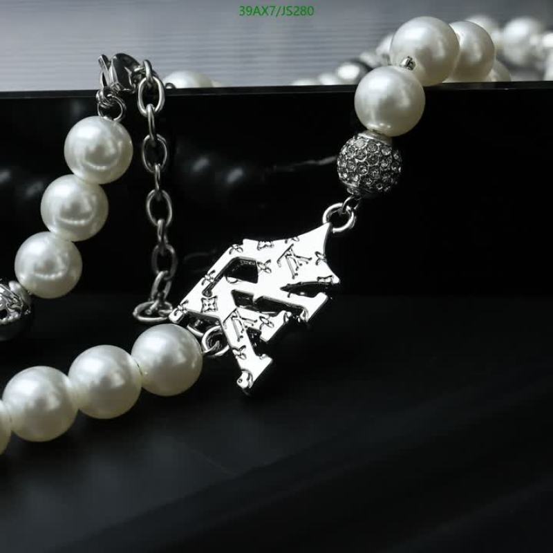 Key pendant-LV Code: JS280 $: 39USD