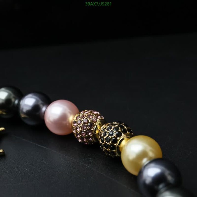 Key pendant-LV Code: JS281 $: 39USD