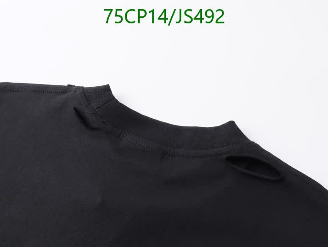 Clothing-Balenciaga Code: JS492 $: 75USD