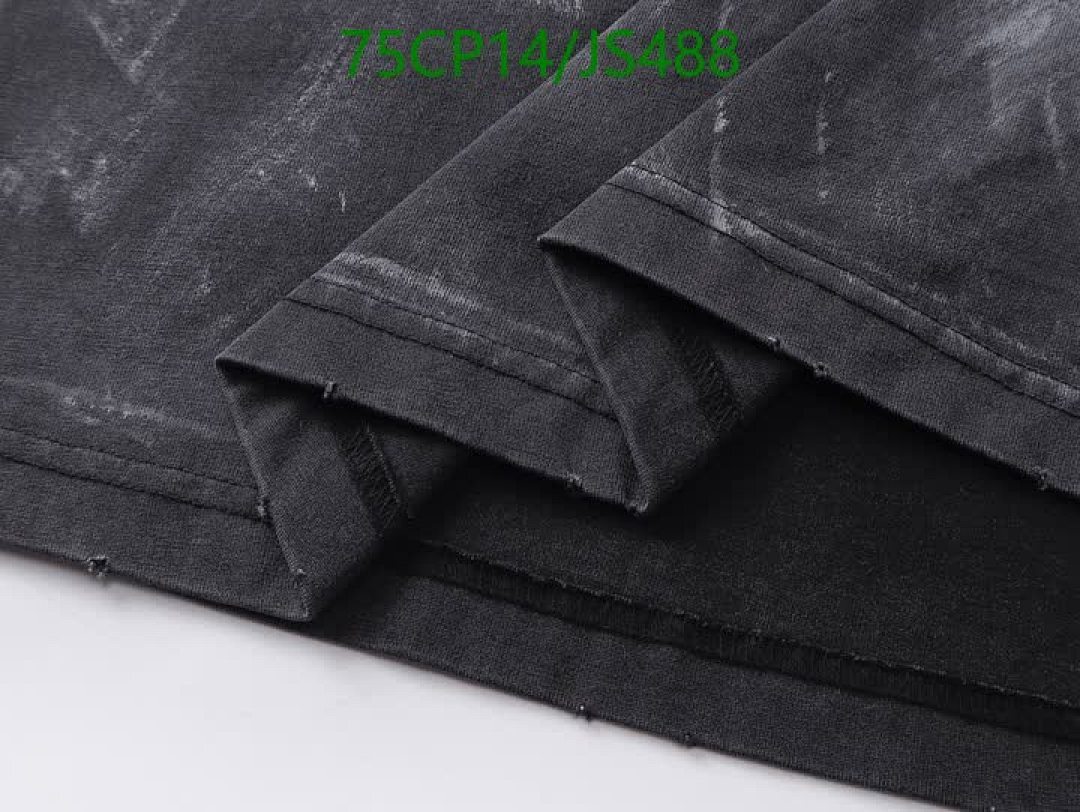 Clothing-Balenciaga Code: JS488 $: 75USD