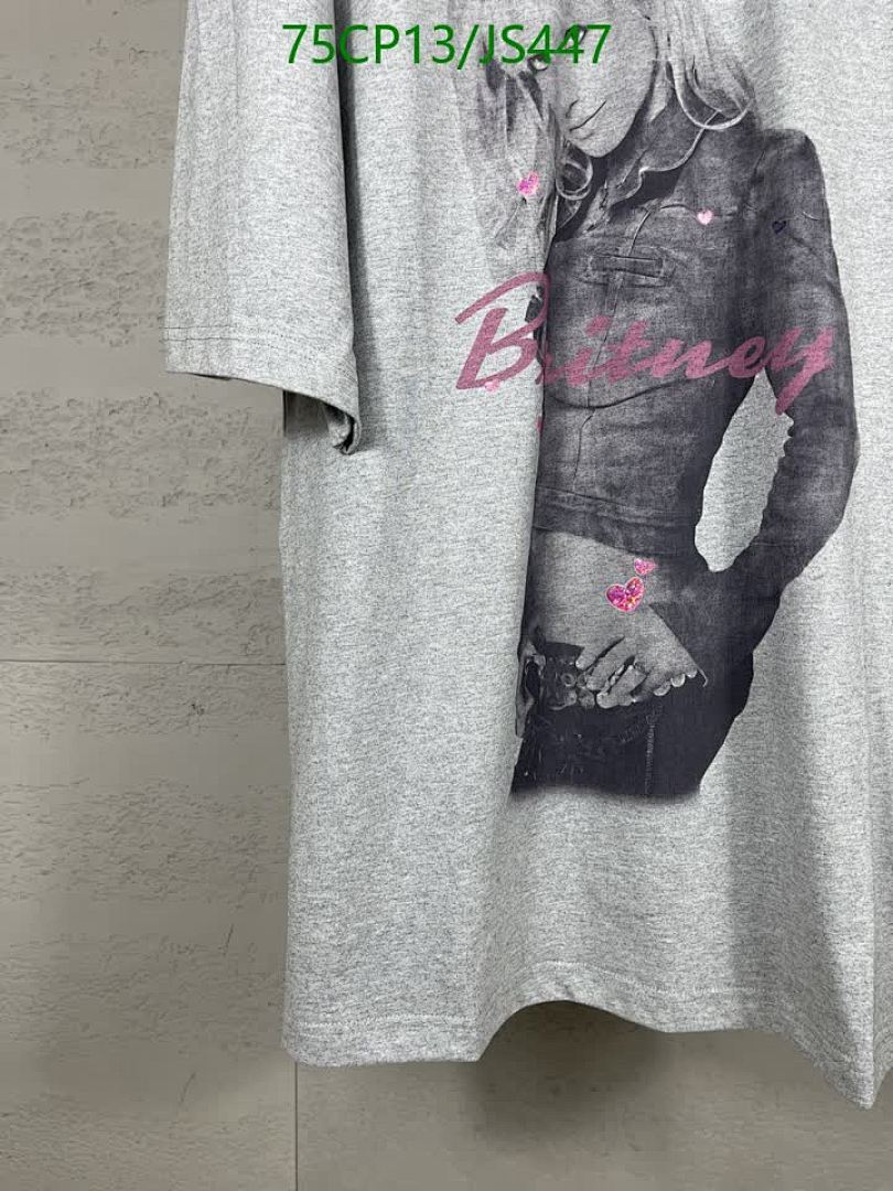 Clothing-Balenciaga Code: JS447 $: 75USD