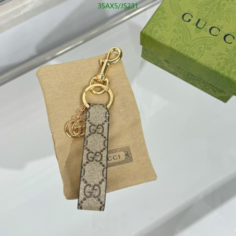 Key pendant-Gucci Code: JS231 $: 35USD