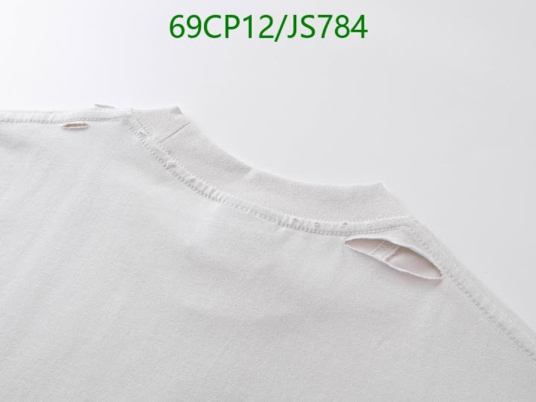 Clothing-Balenciaga Code: JS784 $: 69USD