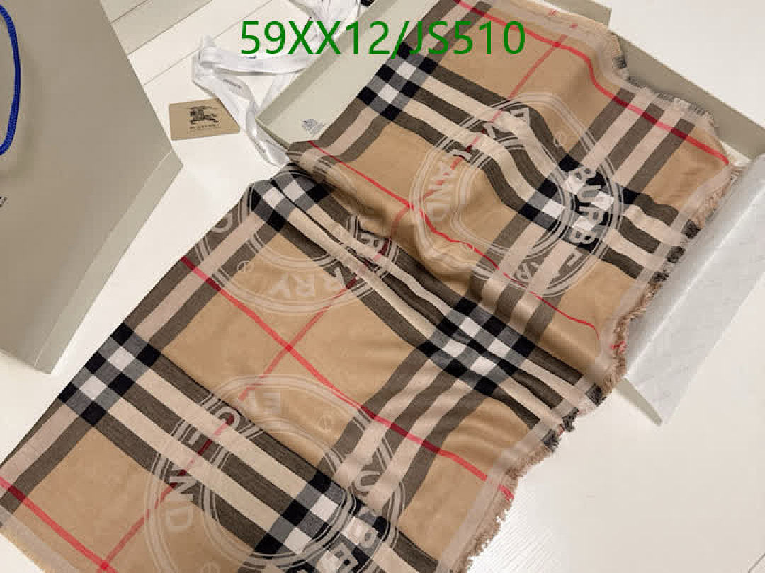 Scarf-Burberry Code: JS510 $: 59USD
