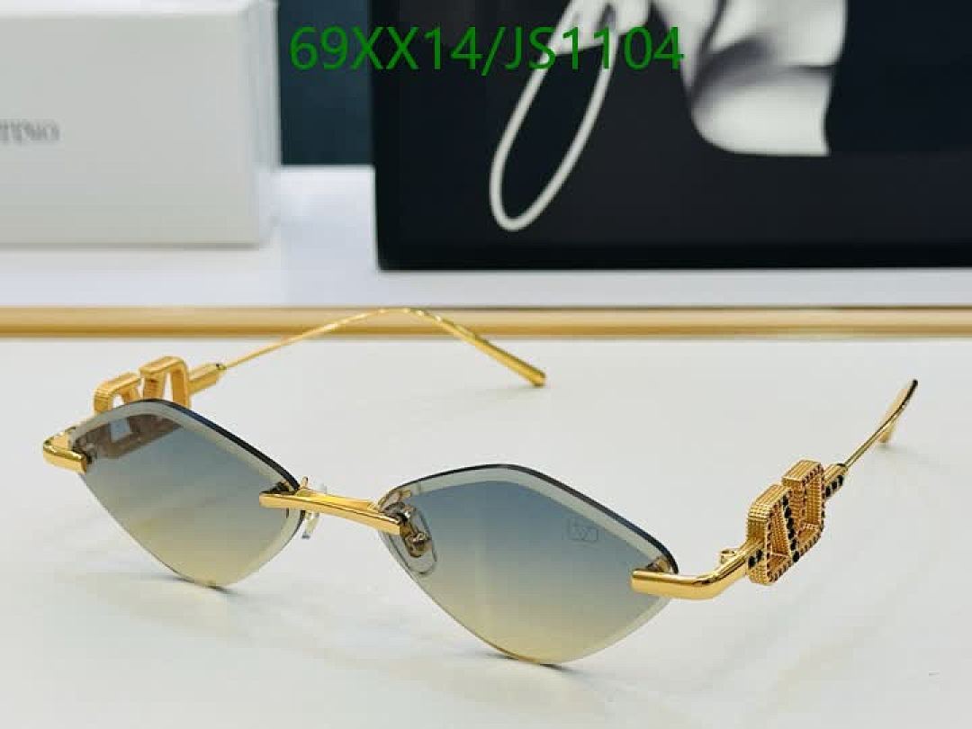 Glasses-Valentino Code: JS1104 $: 69USD