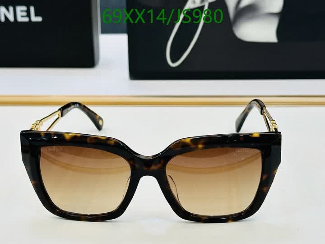 Glasses-Chanel Code: JS980 $: 69USD