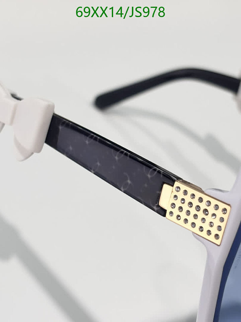 Glasses-Chanel Code: JS978 $: 69USD