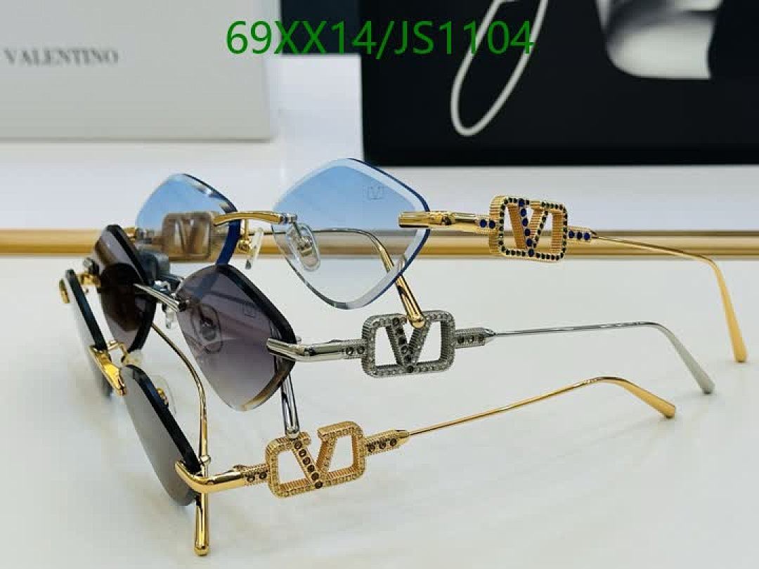Glasses-Valentino Code: JS1104 $: 69USD