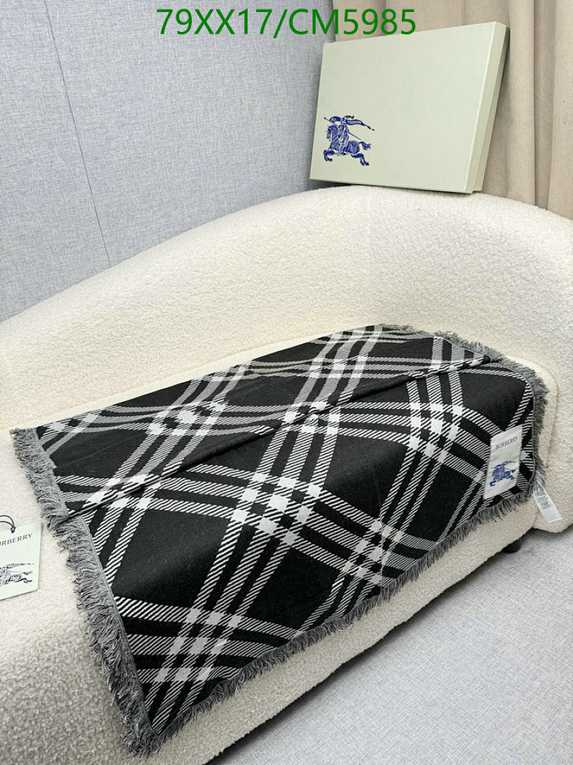 Scarf-Burberry Code: CM5985 $: 79USD