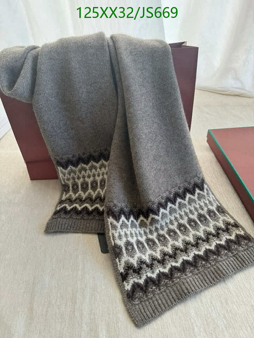 Scarf-Loro Piana Code: JS669 $: 125USD