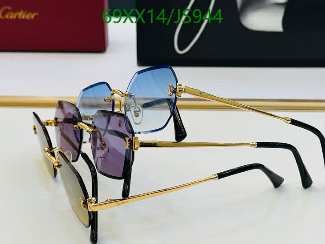 Glasses-Cartier Code: JS944 $: 69USD