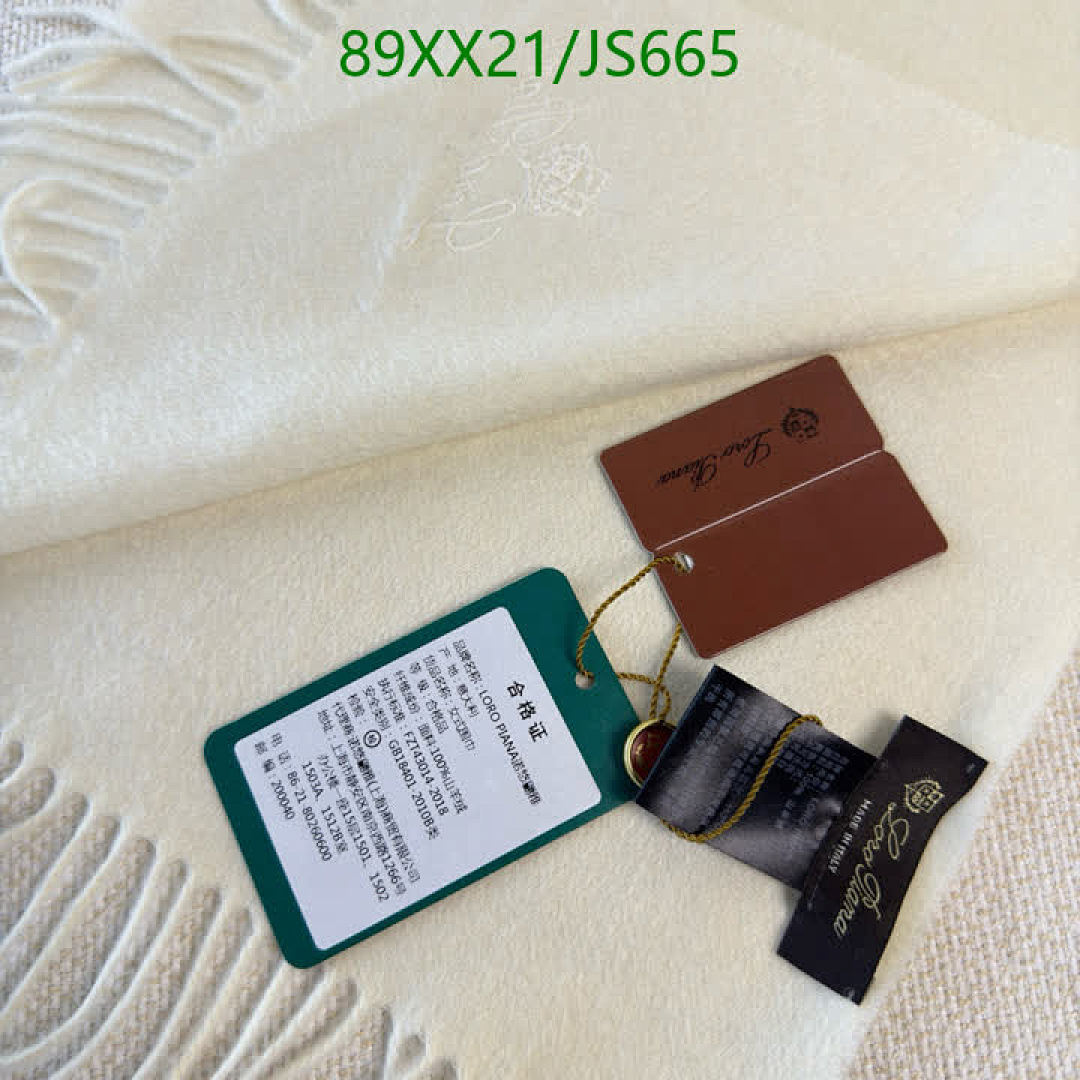 Scarf-Loro Piana Code: JS665 $: 89USD