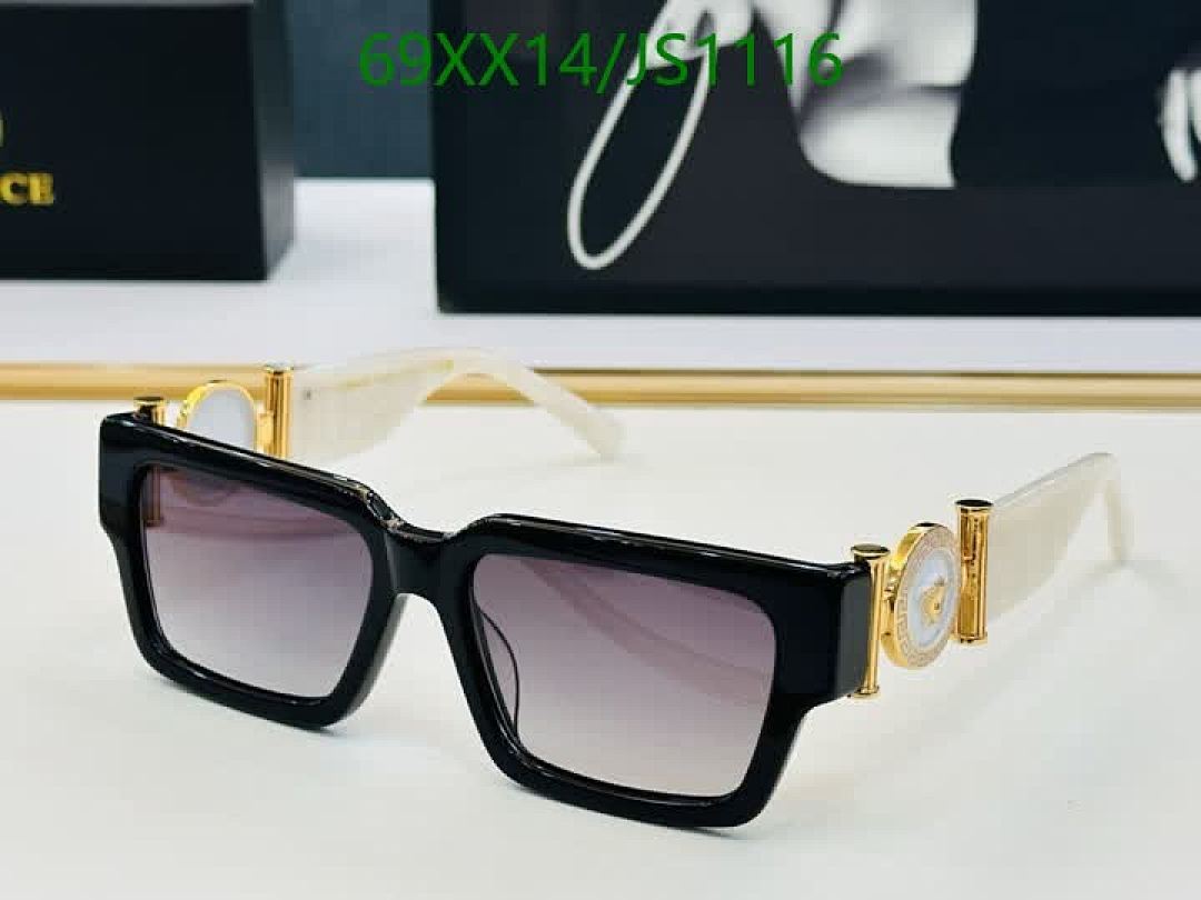 Glasses-Versace Code: JS1116 $: 69USD