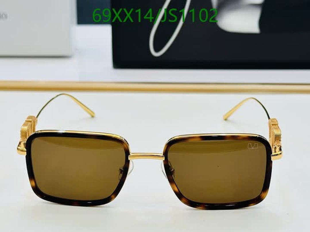 Glasses-Valentino Code: JS1102 $: 69USD