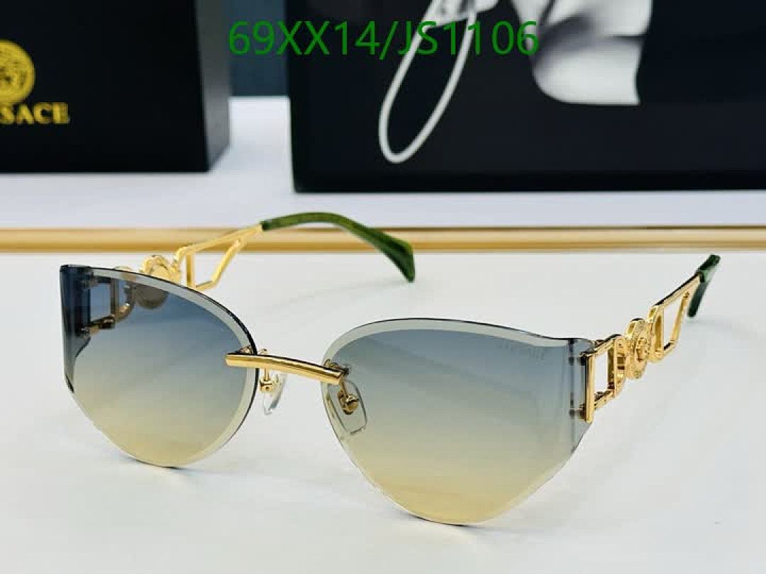 Glasses-Versace Code: JS1106 $: 69USD