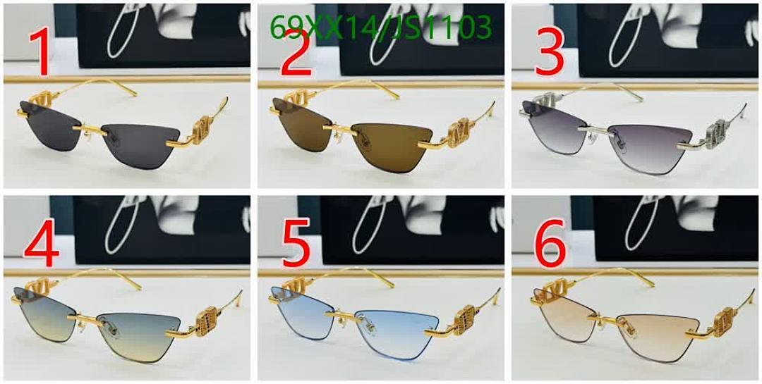 Glasses-Valentino Code: JS1103 $: 69USD
