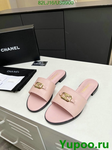Elegant Women's Leather Slide Sandals with iconic CC Logo - various soles available