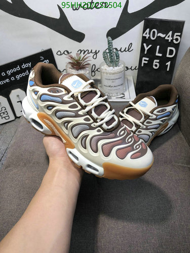 Stylish Men's Athletic Sneakers - Comfortable & Durable Everyday Footwear