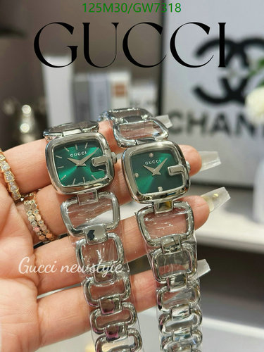Gucci Square Dial Quartz Movement Watch with Green Face - Elegant Timepiece