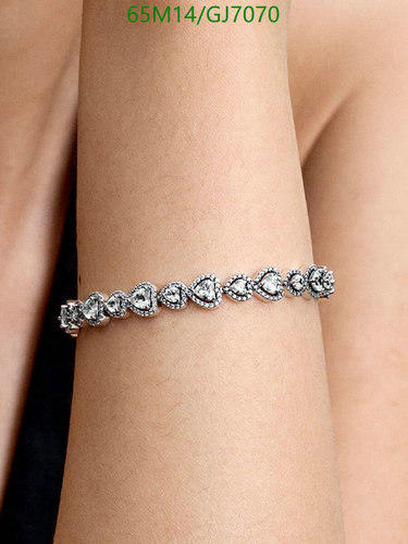 Pandora Jewelry Heart Charm Bracelet Sterling Silver with Cubic Zirconia 18CM