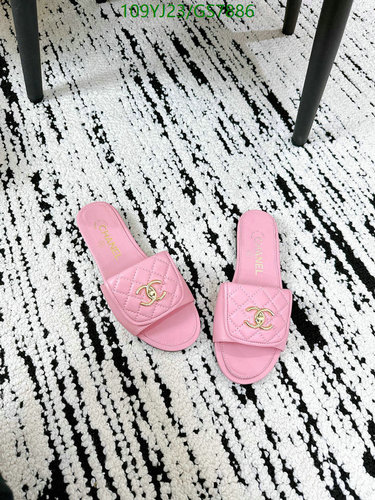 Chanel Women's Pink Quilted CC Logo Lambskin Leather Slides Sandals