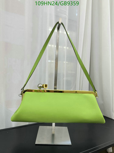 Jacquemus Le Chiquito Moyen Bag - Genuine Leather, Vibrant Green Clutch