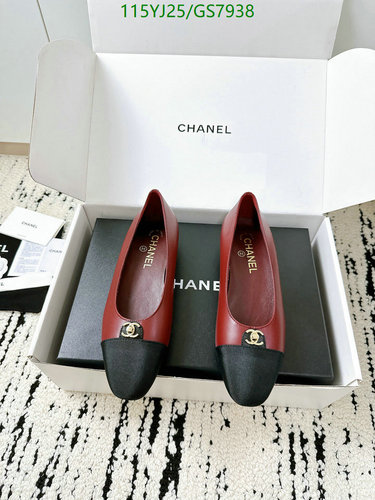 Chanel Women's Classic Two-Tone Ballet Flats - Sheepskin & Leather Sole